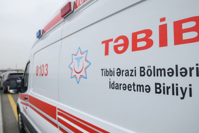 TƏBİB Sumqayıtda təcili yardım avtomobilinin qapısı açıq formada hərəkətinin səbəbini açıqlayıb - VİDEO