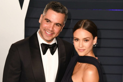 Cessika Alba boşanır