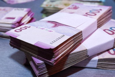 Həqiqi hərbi xidmət qulluqçularının aylıq vəzifə maaşları artırılıb