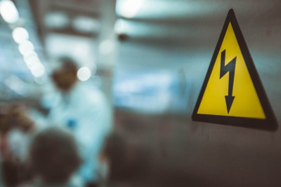 "Azərişıq"ın əməkdaşını elektrik cərəyanı vuraraq öldürüb