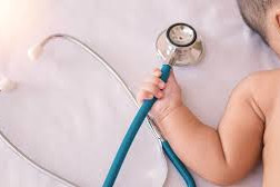 Pediatr: “Uşaqların kütləvi toplanma yerlərindən uzaq tutulması tövsiyə edilir” - AÇIQLAMA