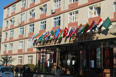 Xəzər Universitetinin rektoru istefa verib