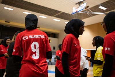 Fransa idman yarışlarında hicaba QADAĞA QOYDU