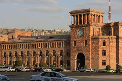 Ermənistanda vəkillər tətilə başlayıblar