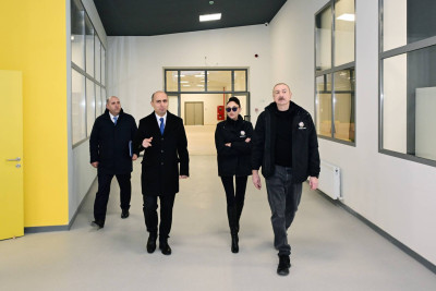 Prezident İlham Əliyev Ağdam şəhər 1 nömrəli tam orta məktəbdə aparılan tikinti işləri ilə tanış olub - FOTO