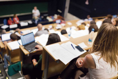 Emin Əmrullayev universitetlərin Bakının mərkəzindən köçürülməsini istisna etmir