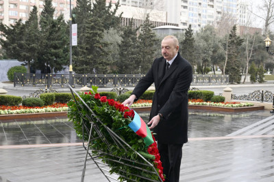 Prezident İlham Əliyev və birinci xanım Mehriban Əliyeva Xocalı soyqırımı abidəsini ziyarət ediblər - FOTO