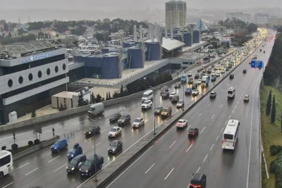 Bakıda tıxac olan yollar açıqlanıb – SİYAHI