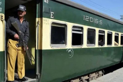 Pakistanda qatarda girov götürülən 155 sərnişin azad edilib