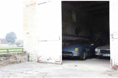 Qarajda unudulan köhnə avtomobil 200 min avroya satıldı - FOTO