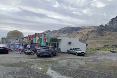 Beşbarmaqda maşından meyit tapıldı