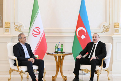 Azərbaycan Prezidenti İlham Əliyevin İran Prezidenti Məsud Pezeşkian ilə məhdud tərkibdə görüşü olub - YENİLƏNİB