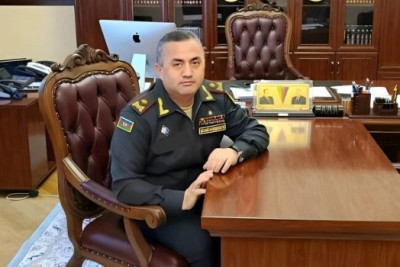 Generalın bacısı oğlu çimərlik fotoları ilə şantaj edilib- Rəis işləyir