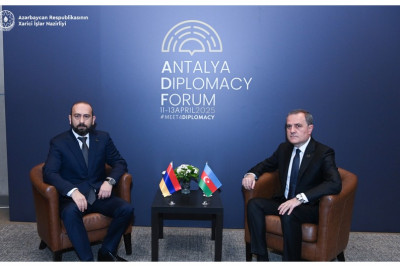 Azərbaycan və Ermənistan XİN başçıları görüşüb