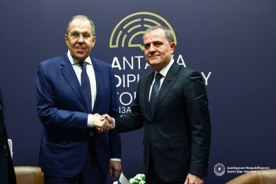 Azərbaycan və Rusiya XİN rəhbərləri regional məsələləri müzakirə edib