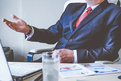 Həbs edilən sabiq məmurun şok əməlləri - 6,5 milyonluq fırıldaq