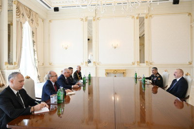 Azərbaycan Prezidenti İlham Əliyev Türkiyənin milli müdafiə nazirini qəbul edib - FOTO