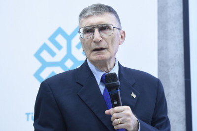 Əziz Səncər: “Əlişir Nəvai” mükafatı həm mənim, həm də bütün türk dünyası üçün çox önəmlidir"