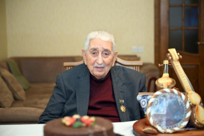 Arif Babayevə Heydər Əliyev Mükafatı verilib