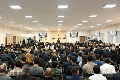 Məhkəmədə Ermənistan silahlı qüvvələri tərəfindən Kəlbəcərin işğalı zamanı əsir və girov götürülmüş azərbaycanlılara işgəncələr verilməsi ilə bağlı ifadələr dinlənilib