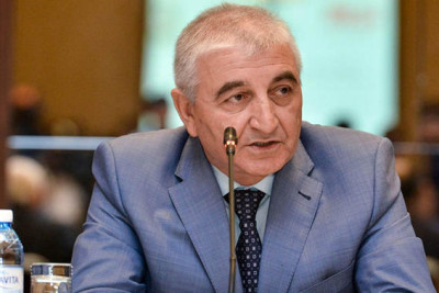 Məzahir Pənahovun oğlu Tibb Universitetinin müəllimini də döyübmüş
