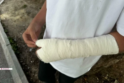 Paytaxtda dərs zamanı şagird vəhşicəsinə döyüldü - FOTO