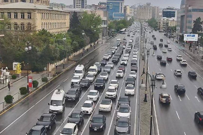 Bakının yollarında tıxac müşahidə edilir – SİYAHI