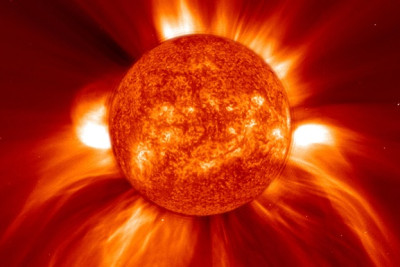 Günəşdə anormal güclü partlayış baş verib