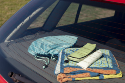 Yayda avtomobilinizdə nələri saxlamamalısınız: təhlükəli şeylərin SİYAHISI