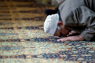 Təzəpir məscidində bayram namazı qılınıb