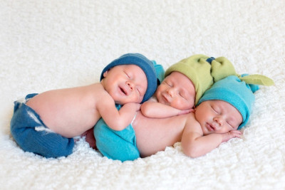 Yanvar-aprel aylarında doğulan əkiz və üçəmlərin sayı açıqlanıb