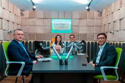 Nazirlər “Sağlam Radio”nun bir yaşını canlı efirdə təbrik etdilər