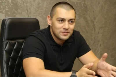 “Face studio”nun sahibi uşağını anasından aldadaraq alıb?