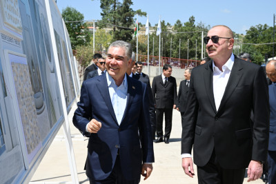 Azərbaycan Prezidenti və Türkmənistan Xalq Məsləhətinin sədri Yeni Şuşa məscidində tikinti işlərinin gedişi ilə tanış olublar