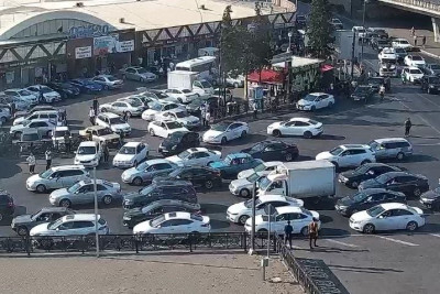 Bakının bəzi yollarında sıxlıq var - SİYAHI