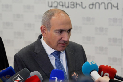Nikol Paşinyan: Azərbaycanla Ermənistan arasında demarkasiya prosesi davam etməlidir