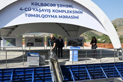 Kəlbəcər şəhərində 4-cü yaşayış kompleksinin təməli qoyulub – YENİLƏNİB
