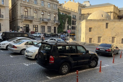 İçərişəhər sakinləri parkinqdən şikayətçidir - Rəsmi açıqlama