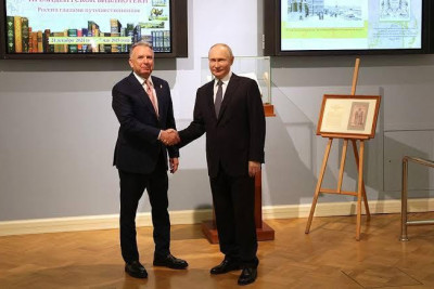 Kremldə Putinlə Uitkoff arasında görüş başlayıb