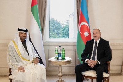 Azərbaycan Prezidenti İlham Əliyevin Birləşmiş Ərəb Əmirliklərinin Prezidenti ilə təkbətək görüşü olub