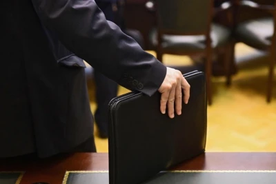 Azərbaycanda pensiya yaşına az qalan şəxslərin işdən çıxarılması qadağan edilə bilər