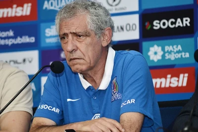 Fernandu Santuş Azərbaycan millisində qələbə qazana bilməyən ilk əcnəbi baş məşqçi olub