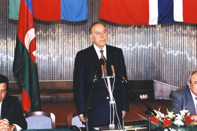 Bu gün “Əsrin müqaviləsi”nin imzalanmasından 31 il ötür