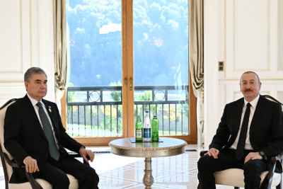 Azərbaycan Prezidenti İlham Əliyev Qəbələdə Türkmənistan Xalq Məsləhətinin Sədri ilə görüşüb
