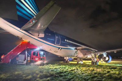 AZAL təyyarəsi Sankt-Peterburq hava limanına enməli olub, xəsarət alan yoxdur - YENİLƏNİB