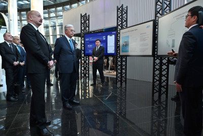 Prezident İlham Əliyev və Prezident Kasım-Jomart Tokayev Astanada “Alem.ai” Beynəlxalq Süni İntellekt Mərkəzində olublar