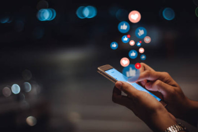 Qadın fotosunu bəyənmək boşanma üçün əsas sayıldı