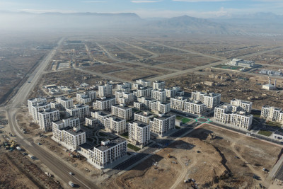 Prezident İlham Əliyev Ağdamda 2-ci yaşayış kompleksinin açılışında iştirak edib və buraya köçən sakinlərlə görüşüb