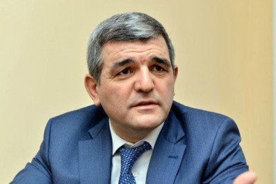 Deputat: "Yolda 2 saatdan çox vaxt sərf edən vətəndaşlar işdən 1 saat tez çıxsın"