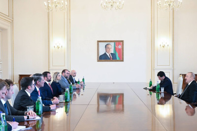 Azərbaycan Prezidenti İlham Əliyev ABŞ nümayəndə heyətini qəbul edib